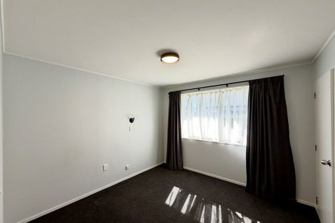 Photo of property in 2 Hill Court, Awapuni, Palmerston North, 4412