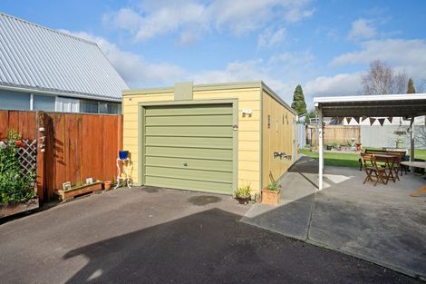 Photo of property in 10 Broadbelt Grove, Levin, 5510