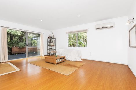 Photo of property in 22b Norman Road, Titirangi, Auckland, 0604