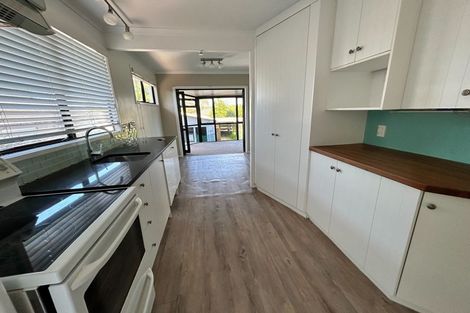 Photo of property in 17 Tomintoul Place, Highland Park, Auckland, 2010