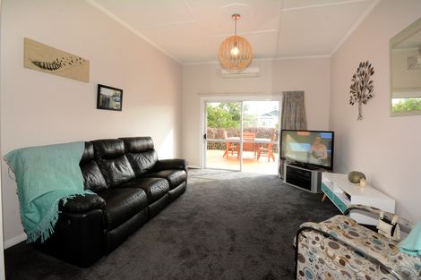 Photo of property in 24 Oakland Street, Andersons Bay, Dunedin, 9013