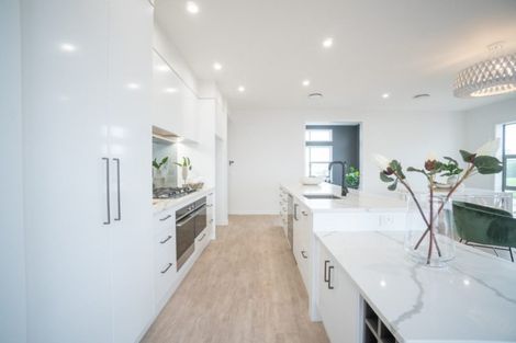 Photo of property in 9 Loveston Lane, Kelvin Grove, Palmerston North, 4470