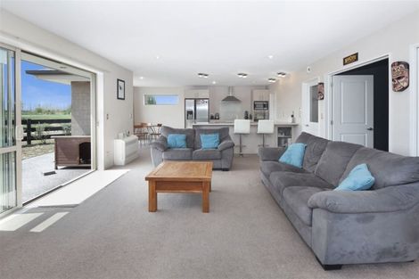 Photo of property in 28 Millesimes Way, Yaldhurst, Christchurch, 8042