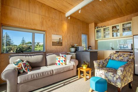 Photo of property in 15 The Esplanade, Raumati South, Paraparaumu, 5032