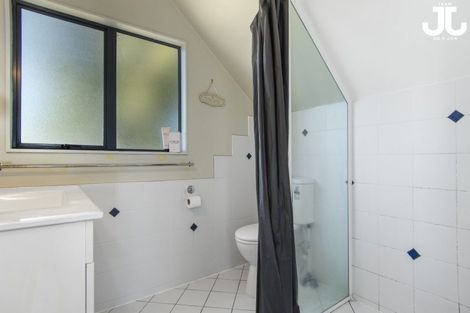 Photo of property in 6a Queen Road, Bellevue, Tauranga, 3110