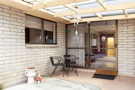 Photo of property in 6b Hori Street, Vogeltown, New Plymouth, 4310