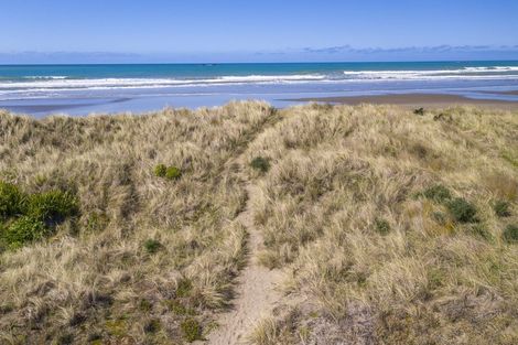 Photo of property in 79e Blue Pacific Parade, Riversdale Beach, Masterton, 5872