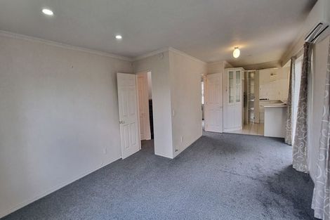 Photo of property in 192a Botany Road, Botany Downs, Auckland, 2010