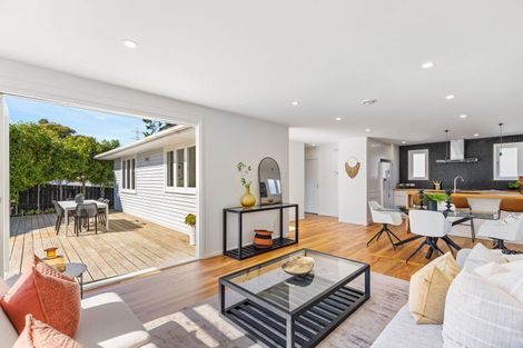 Photo of property in 34c Toru Street, Te Atatu Peninsula, Auckland, 0610