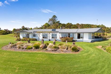 Photo of property in 601 Cable Bay Block Road, Cable Bay, 0420