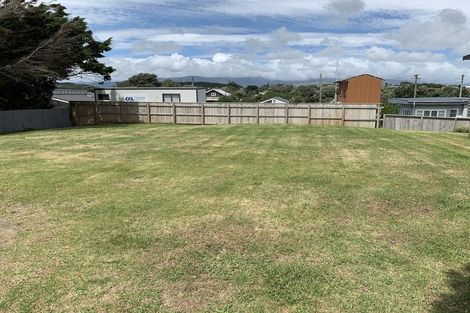 Photo of property in 64a Marine Parade, Otaki Beach, Otaki, 5512