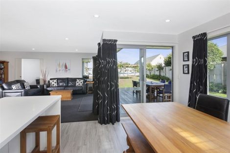 Photo of property in 47 Oakwood Drive, Rangiora, 7400