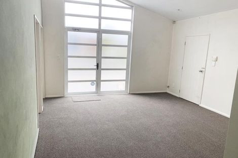 Photo of property in 43 Sean Fitzpatrick Place, Papatoetoe, Auckland, 2025