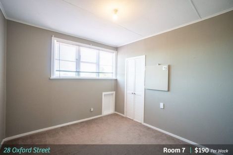 Photo of property in 28 Oxford Street, Hokowhitu, Palmerston North, 4410
