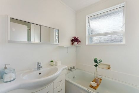 Photo of property in 47 Arawhata Road, Paraparaumu, 5032