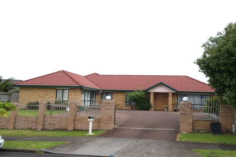 Photo of property in 3 Bard Place, Golflands, Auckland, 2013