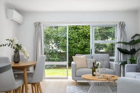 Photo of property in 3/45 Blockhouse Bay Road, Avondale, Auckland, 1026