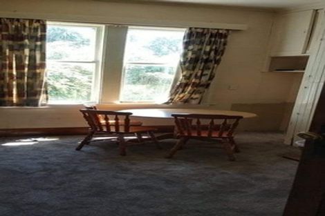 Photo of property in 12 Apuka Street, Brooklyn, Wellington, 6021