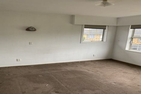 Photo of property in 3/69 Royal View Road, Te Atatu South, Auckland, 0610