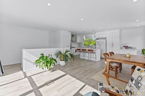 Photo of property in 662 Beach Road, Browns Bay, Auckland, 0630