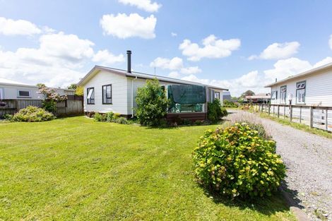 Photo of property in 20 Ross Street, Woodville, 4920