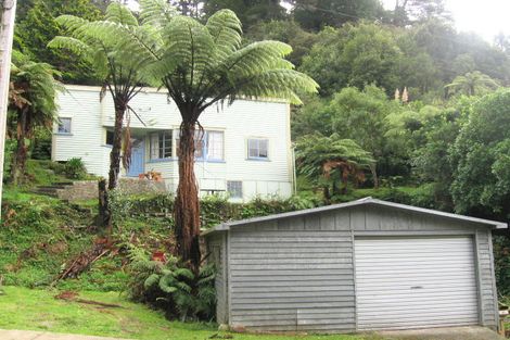 Photo of property in 40 Wyndham Road, Pinehaven, Upper Hutt, 5019