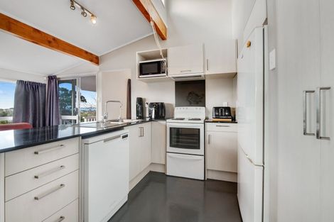 Photo of property in 11 Fairway Avenue, Red Beach, 0932