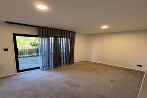 Photo of property in 5 Wyon Way, Flat Bush, Auckland, 2016