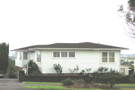 Photo of property in 4335 Great North Road, Glendene, Auckland, 0602