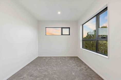 Photo of property in 2/155 Te Atatu Road, Te Atatu South, Auckland, 0610