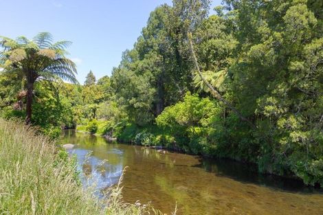 Photo of property in 37 Allan Road, Burgess Park, New Plymouth, 4371