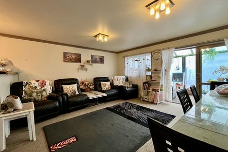 Photo of property in 73 Angelo Avenue, Howick, Auckland, 2014