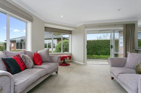 Photo of property in 13 Walter Court, Cambridge, 3434