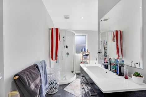 Photo of property in 28 Sunstone Crescent, Brown Owl, Upper Hutt, 5018