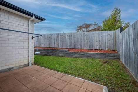 Photo of property in 15 Huahua Crescent, Papakura, 2110