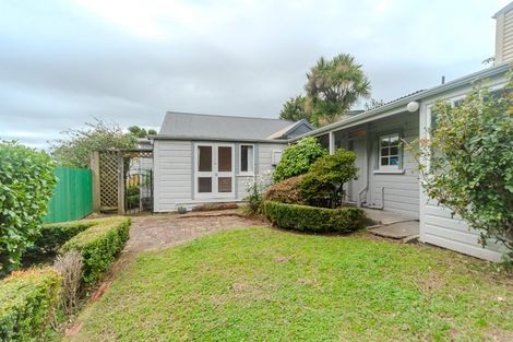 Photo of property in 6 Parliament Street, Thorndon, Wellington, 6011