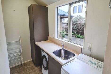 Photo of property in 12 Major Durie Place, Waikanae Beach, Waikanae, 5036