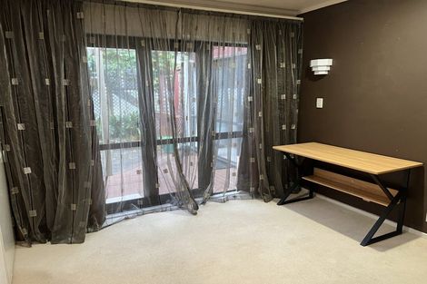 Photo of property in 2/8 Antrim Grove, Bayview, Auckland, 0629