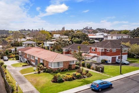 Photo of property in 3/3 Marsh Avenue, Forrest Hill, Auckland, 0620