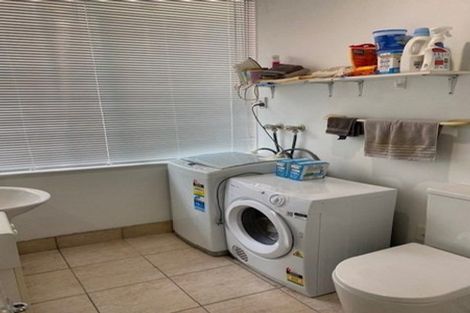 Photo of property in Terrace Tower Apartments, 5b/126 The Terrace, Wellington Central, Wellington, 6011