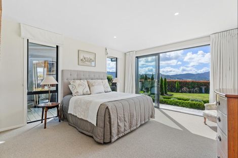 Photo of property in 16 Tamahunga Drive, Matakana, Warkworth, 0985