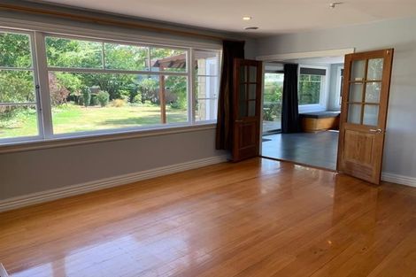 Photo of property in 57 Searells Road, Strowan, Christchurch, 8052