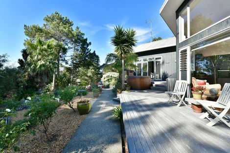 Photo of property in 84a Scott Road, Stanmore Bay, Whangaparaoa, 0932