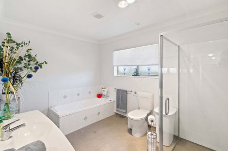 Photo of property in 2 Summerhaven Place, Ohauiti, Tauranga, 3112