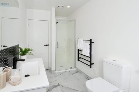 Photo of property in 6 Hoiho Road, Pukekohe, 2120