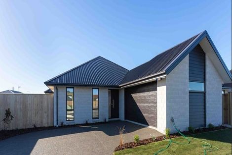 Photo of property in 6 Sanders Way, Rolleston, 7614