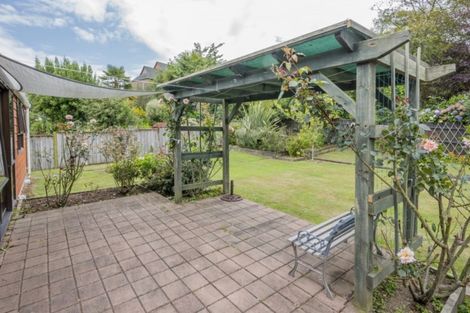 Photo of property in 16 Chester Street, Levin, 5510