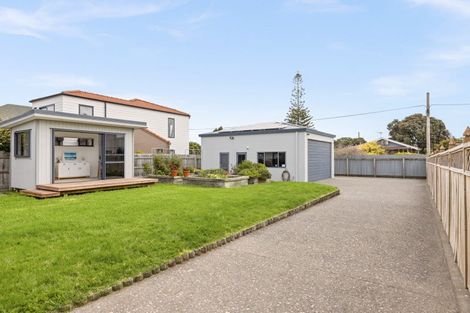 Photo of property in 34 The Esplanade, Westshore, Napier, 4110