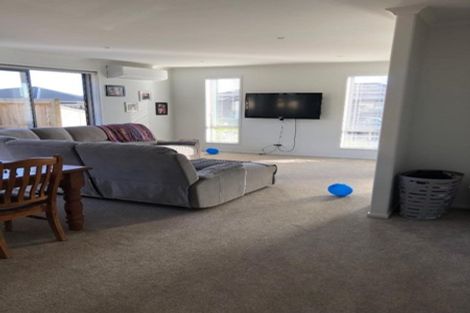 Photo of property in 12 Wahaika Way, Papamoa Beach, Papamoa, 3118