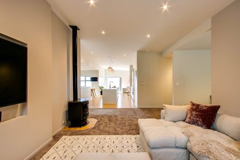 Photo of property in 16 Hornsey Road, Bluff Hill, Napier, 4110